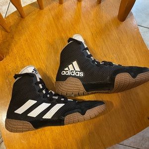 Boys 1y wrestling shoes